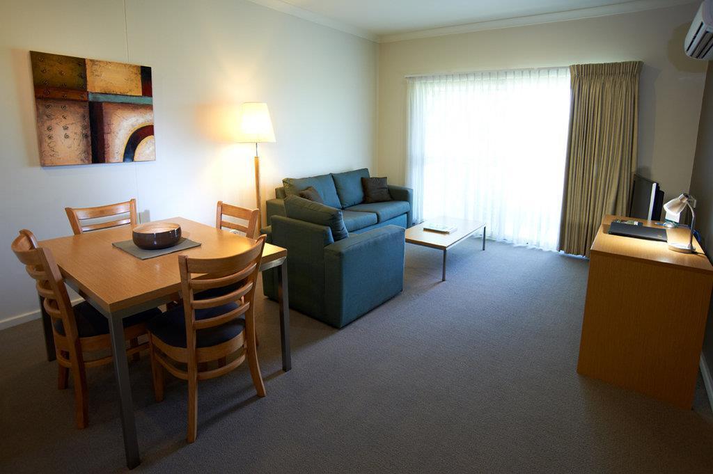 Quest Bunbury Aparthotel Стая снимка
